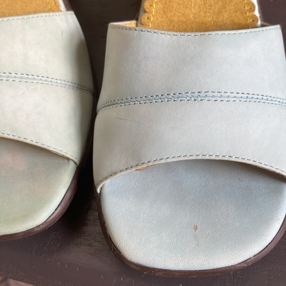 like NEW womens size 11 John Fluevog Sandals Friends are made for Life Size 11 - Picture 13 of 16